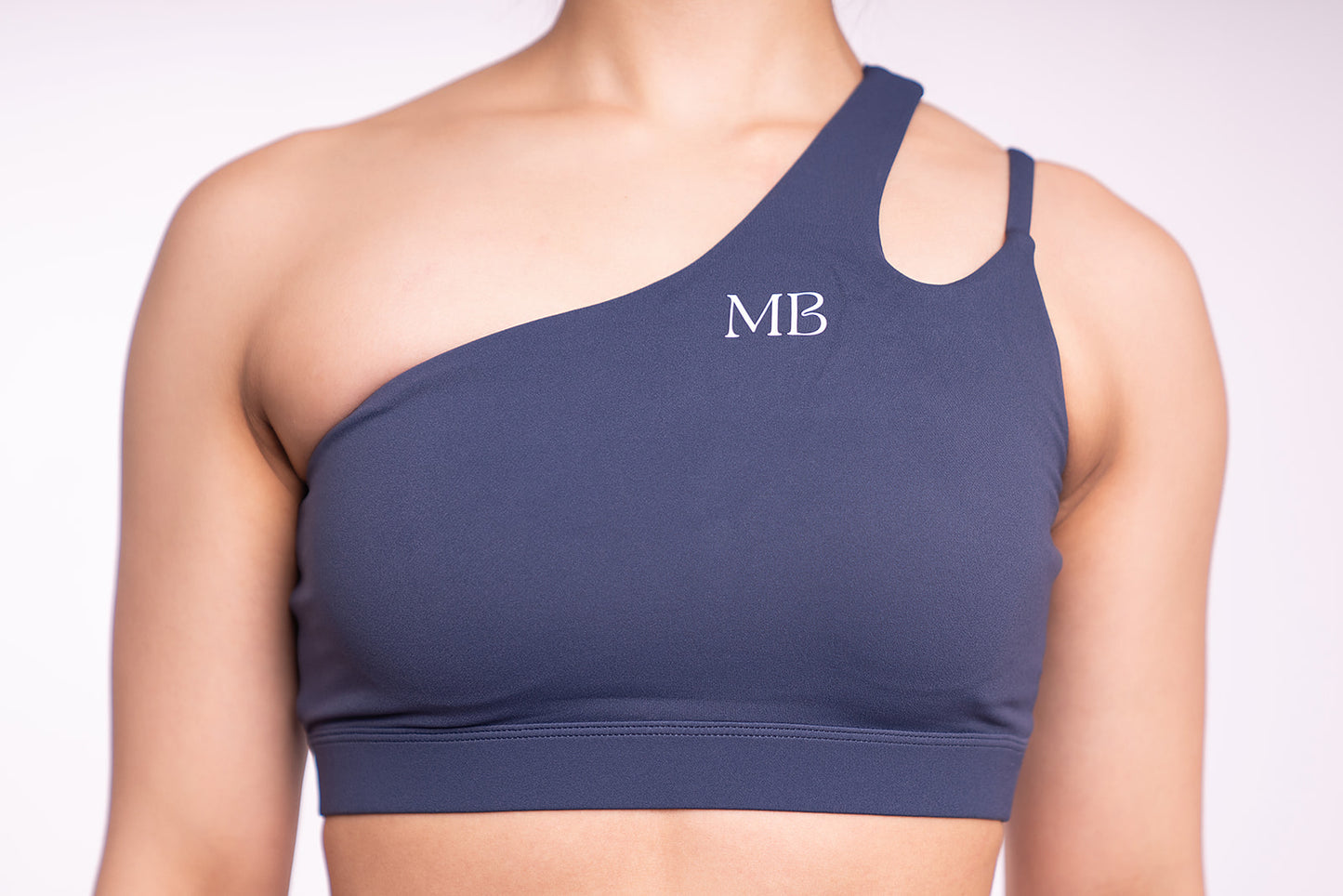 AURORA ONE SLEEVE SPORT BRA